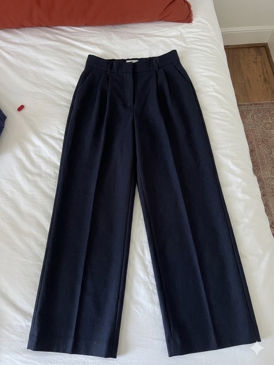 Abercrombie & Fitch Pants - Abercrombie & Fitch black Wide-Leg Pleated Trousers
